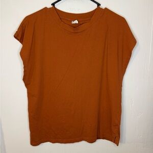 Melrose and Market Short Sleeve Top in Rust